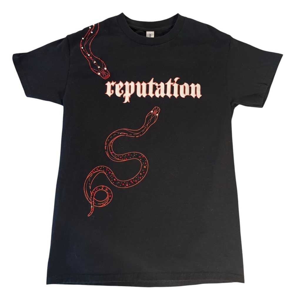 Taylor Swift Unique Reputation Sparkle Snake Tshirt. EUC. Women's Small.